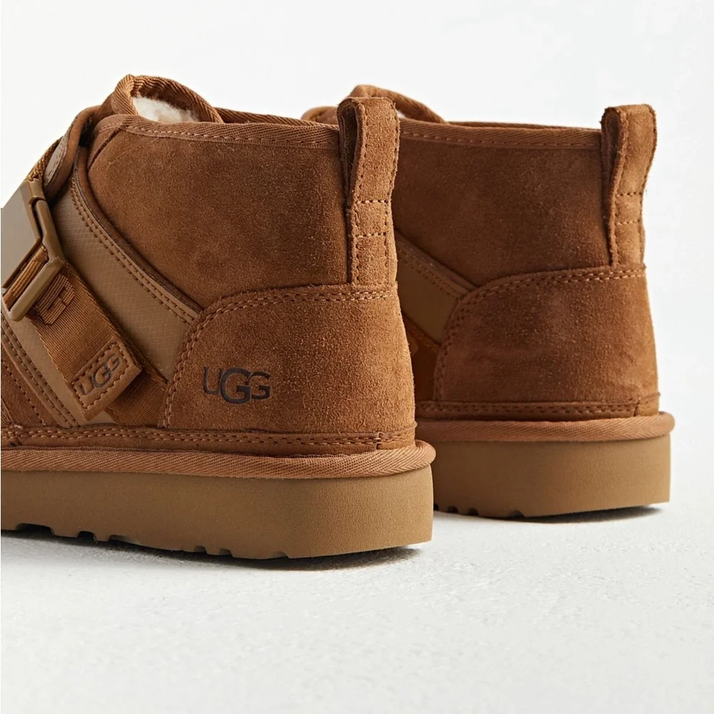 UGG Neumel Snapback Chukka Boots